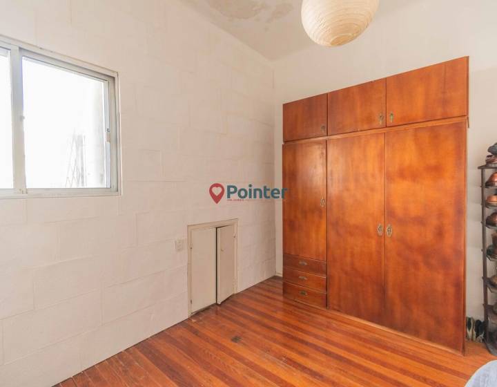 VENTA PH DE ALTOS 3 DORMITORIOS Y BARBACOA EN CORDON SUR.