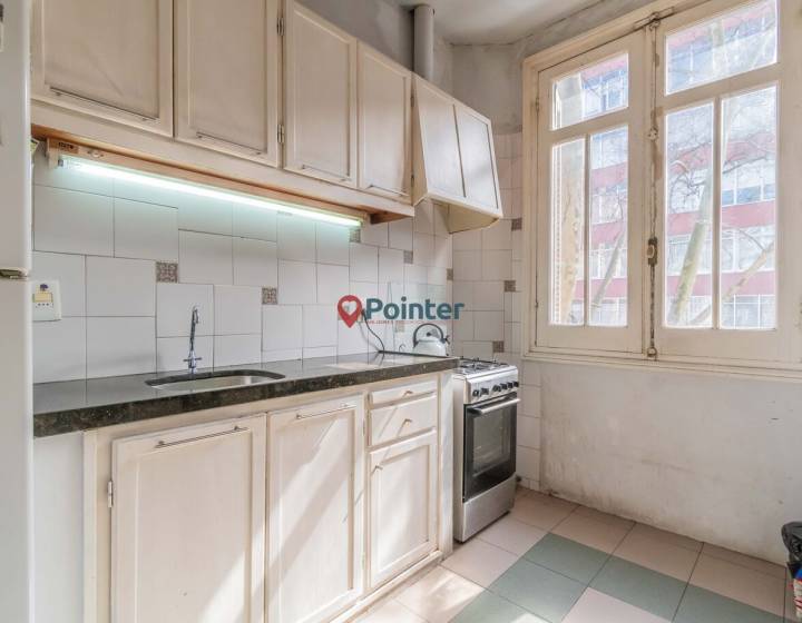 VENTA PH DE ALTOS 3 DORMITORIOS Y BARBACOA EN CORDON SUR.