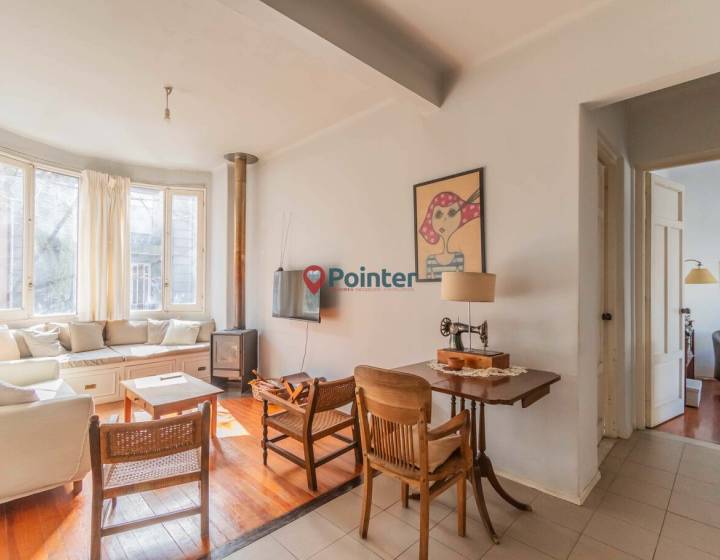 VENTA PH DE ALTOS 3 DORMITORIOS Y BARBACOA EN CORDON SUR.