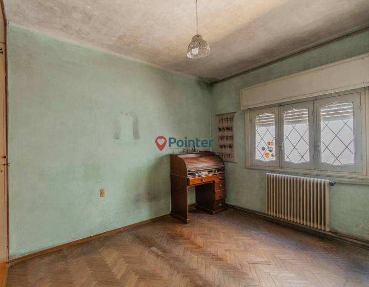 VENTA CASA PADRON UNICO 4 DORMITORIOS A PASOS DE AVDA. MILLAN  A RECICLAR