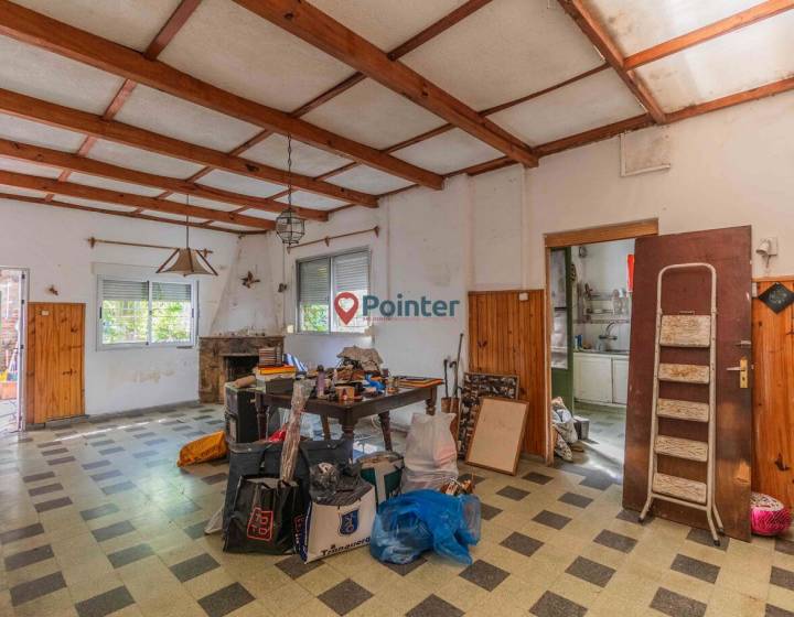 VENTA CASA PADRON UNICO 4 DORMITORIOS A PASOS DE AVDA. MILLAN  A RECICLAR
