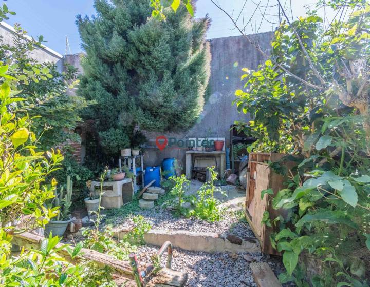 VENTA CASA PADRON UNICO 4 DORMITORIOS A PASOS DE AVDA. MILLAN  A RECICLAR
