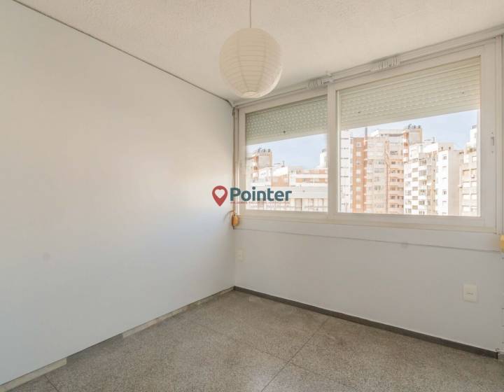 Luminoso Apartamento en Pocitos de 2 Dormitorios