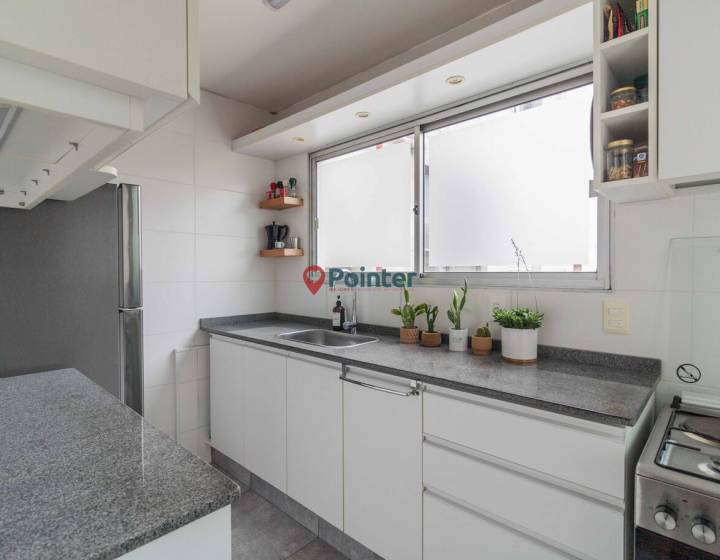 Venta apartamento de 1 dormitorio con garaje en pleno pocitos
