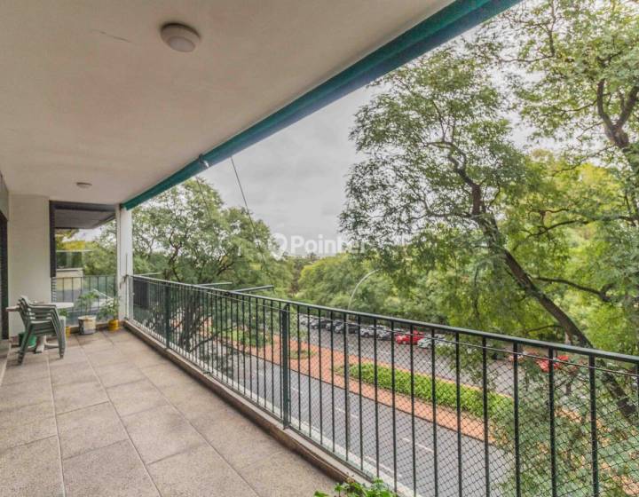VENTA APARTAMENTO 4 DORMITORIOS PUNTA CARRETAS FRENTE AL GOLF