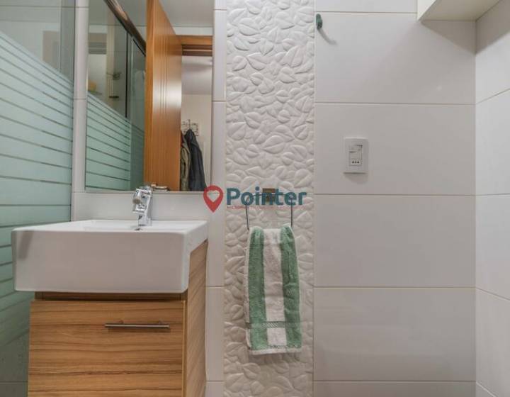 Venta apartamento 2 dormitorios, 2 ba&ntilde;os y garaje en Pocitos Nuevo