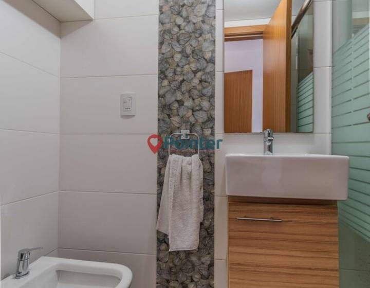 Venta apartamento 2 dormitorios, 2 ba&ntilde;os y garaje en Pocitos Nuevo