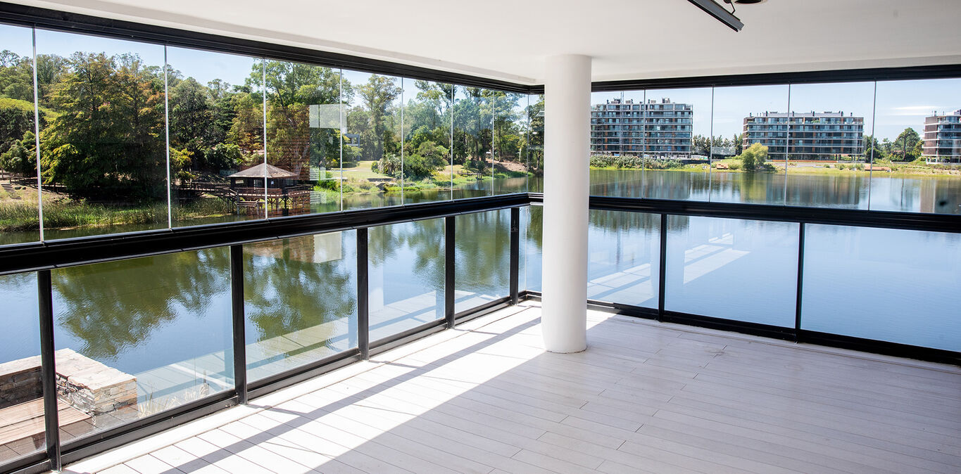 Apartamento con Vista al Lago en Bilú Carrasco