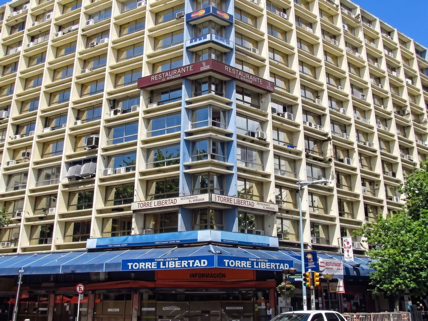 Oficina con Renta en Plaza Libertad