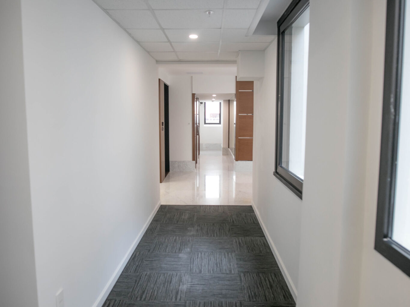 Oficinas en Alquiler - Victoria Plaza Office Tower — imagen 10