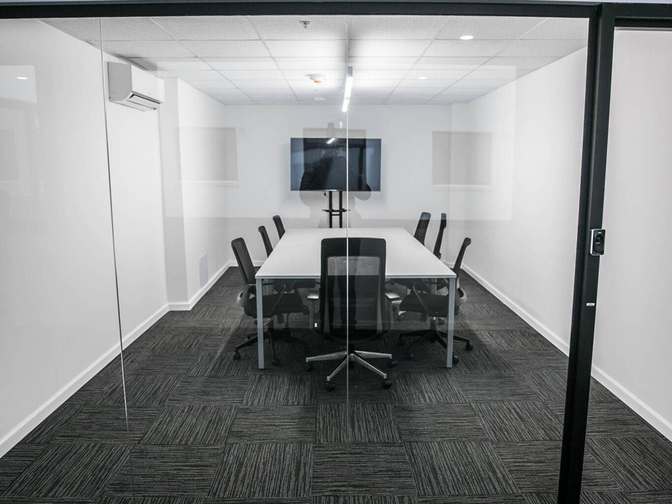 Oficinas en Alquiler - Victoria Plaza Office Tower — imagen 11