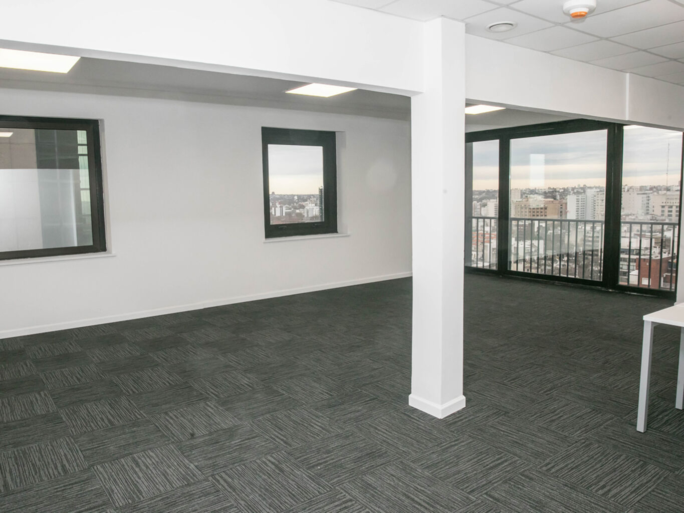 Oficinas en Alquiler - Victoria Plaza Office Tower — imagen 13