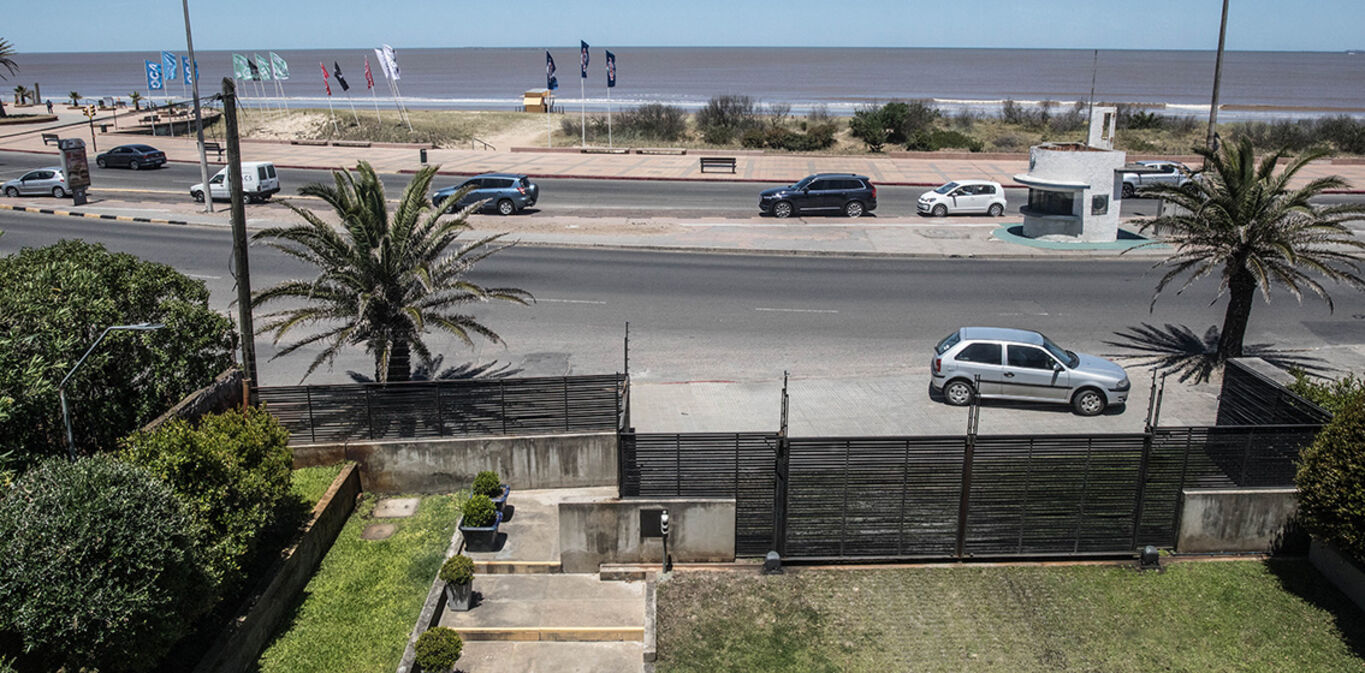 Edificio sobre Rambla del Centro de Carrasco — imagen 7