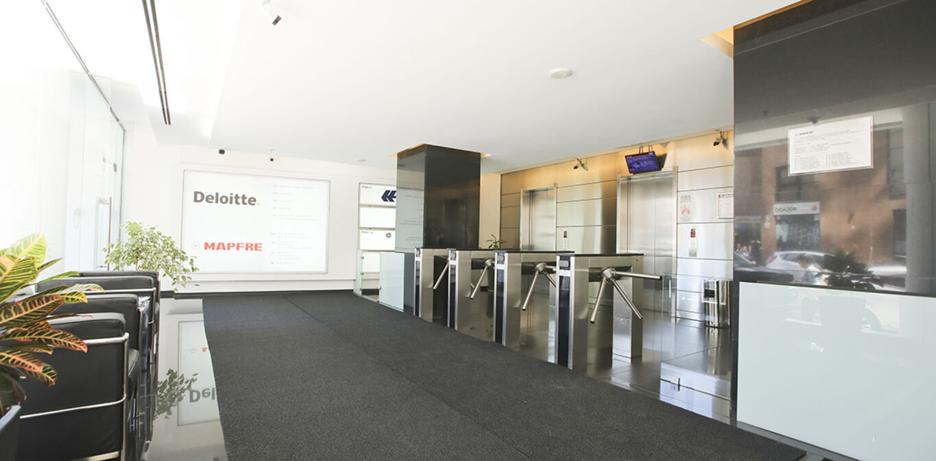 Oficina en Torre Mapfre — imagen 2
