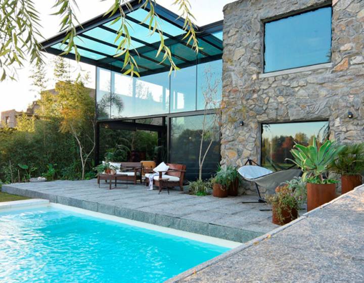 Casa de Diseño con Renta en Lomas de la Tahona
