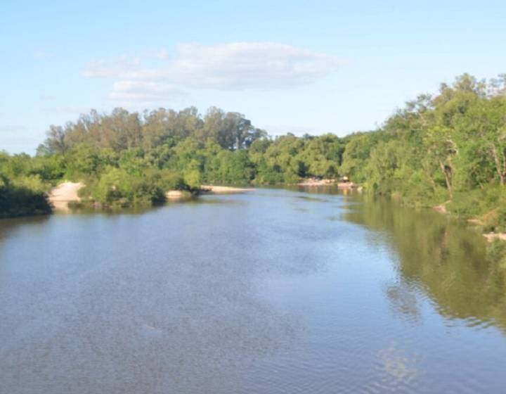 Campo en Canelones sobre Arroyo Santa Lucía