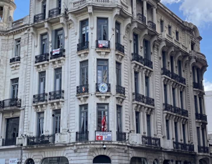 Local en Edificio Emblemático en Ciudad Vieja