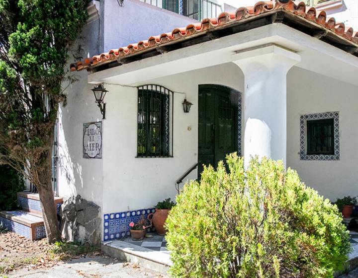Casa Ideal Empresa en Carrasco, en Venta y Alquiler